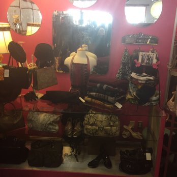 Lulu's Boutique - Used, Vintage & Consignment Near Me - Mission, Kansas