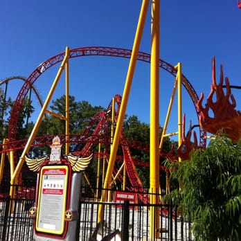 Six Flags Over Georgia - Dare devil - Amusement Parks Near Me - Austell, Georgia