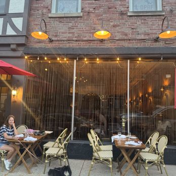 The Little Gem Cafe - Outdoor seating - New American Near Me - Oak Park, Illinois The Little Gem Cafe - Outdoor seating - New American Near Me - Oak Park, Illinois