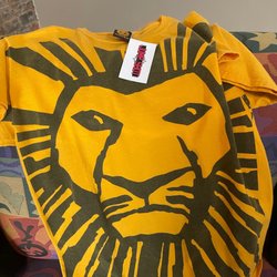Jumpshot Classics - Loin king vintage was my favorite purchase on my first visit. This was my fav movie growing up.