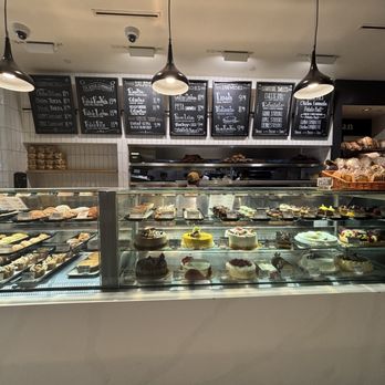 Porto's Bakery & Cafe - Bakeries Near Me - Glendale, California Porto's Bakery & Cafe - Bakeries Near Me - Glendale, California