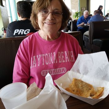 Café Pinar - Donna - Cuban Near Me - Orlando, Florida Café Pinar - Donna - Cuban Near Me - Orlando, Florida