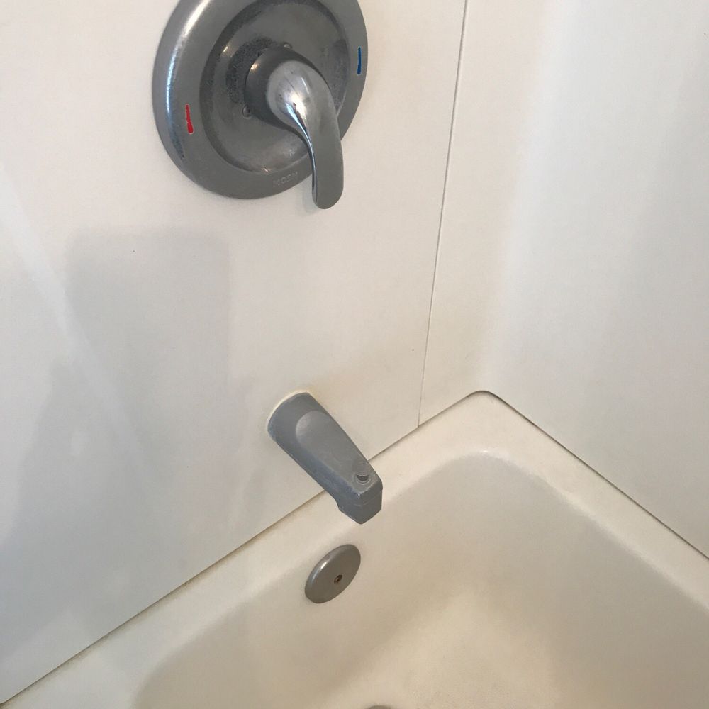 Carolina Beach Realty - Faucets really bad, old & very dirty, black ring around tub/shower! - Vacation Rentals Near Me - Carolina Beach, North Carolina Carolina Beach Realty - Faucets really bad, old & very dirty, black ring around tub/shower! - Vacation Rentals Near Me - Carolina Beach, North Carolina