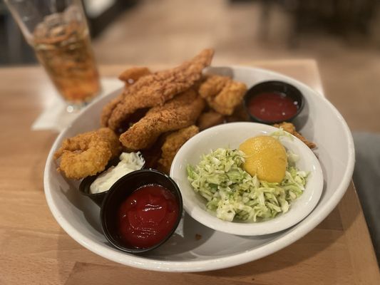 Louisiana Bistreaux Seafood Kitchen East Point by null