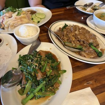 Ayada Thai - Hainanese Chicken, Chinese Broccoli with Crispy Pork, N3. Pad See Ew - Thai Near Me - Elmhurst, New York