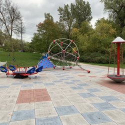 Birkdale Ravine - Birkdale Ravine - children's playground