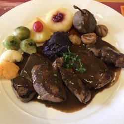 Restaurant Maison-de-Ville - Chevreuil! Très bon!