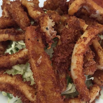 Ocean Pho - Fried Calamari- great dipping sauce and the lettuce bed is a treat - Vietnamese Near Me - Yucaipa, California Ocean Pho - Fried Calamari- great dipping sauce and the lettuce bed is a treat - Vietnamese Near Me - Yucaipa, California