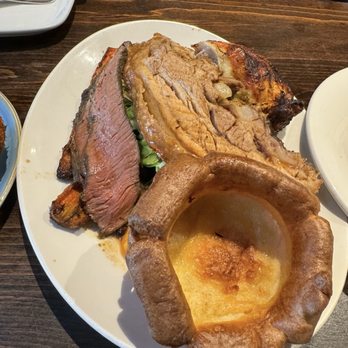 Buckingham Arms - Queen's roast - Pubs Near Me - Westminster, XGL Buckingham Arms - Queen's roast - Pubs Near Me - Westminster, XGL