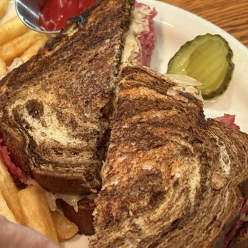 Machine Shed Restaurant - Reuben - American Near Me - Waukesha, Wisconsin