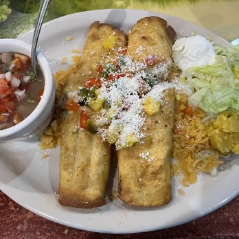 Orale’s Bar & Grill - a plate of mexican food - Mexican Near Me - Asheville, North Carolina Orale’s Bar & Grill - a plate of mexican food - Mexican Near Me - Asheville, North Carolina