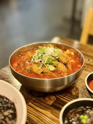 Jjamppong zizon ( 짬뽕 지존 LA ) by null