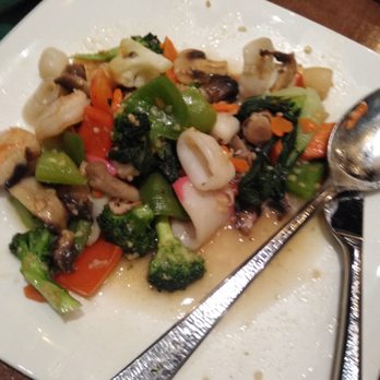 Noodle Bar - Mixed seafood plate - Asian Fusion Near Me - San Jacinto, California