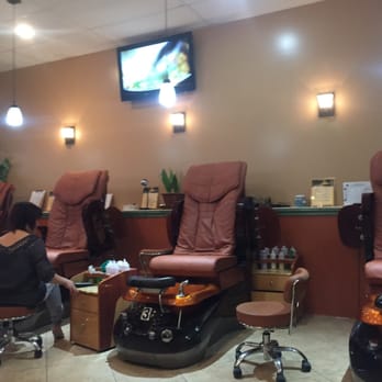 T Nail - Very clean place. Nice addition with the TVs. - Nail Salons Near Me - Uvalde, Texas