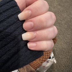 Aura Nail Bar - Nails