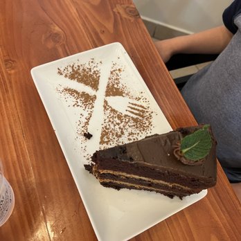 Munay Restaurant - Chocolate cake with dulce de leche - Peruvian Near Me - Simi Valley, California Munay Restaurant - Chocolate cake with dulce de leche - Peruvian Near Me - Simi Valley, California