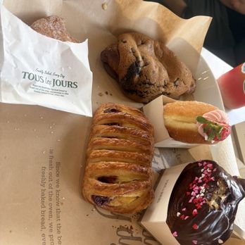 Tous Les Jours - Coffee & Tea Near Me - Wesley Chapel, Florida Tous Les Jours - Coffee & Tea Near Me - Wesley Chapel, Florida