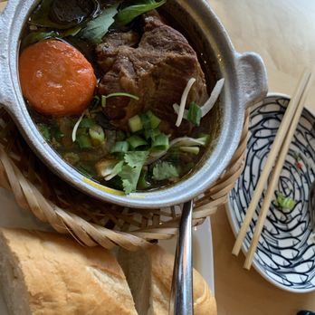 Sochi Saigon Kitchen - Pork Short Rib Clay Pot (Fri and Sat Special) - Vietnamese Near Me - Chicago, Illinois