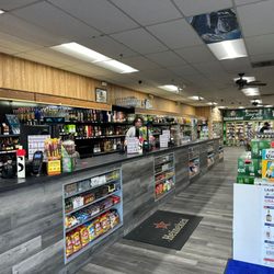 Laurel Lakes Liquors