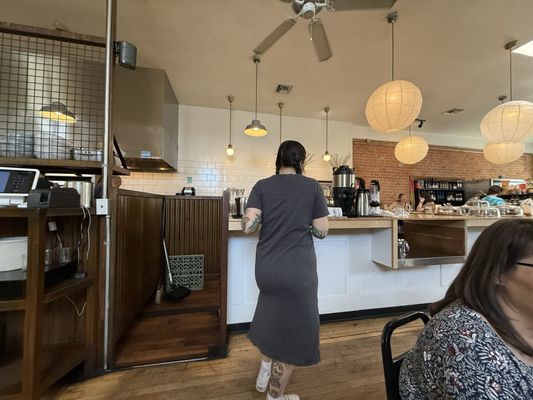 5 Points Market & Restaurant by null