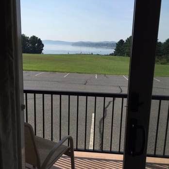 Belfast Harbor Inn - Amazing view and beach access - Hotels Near Me - Belfast, Maine