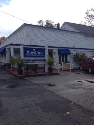 Bluebird Restaurant & Tavern by null