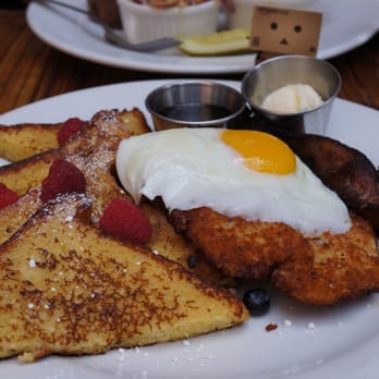 320 Main - fried chicken, french toast, farm fresh egg, and bacon - New American Near Me - Seal Beach, California 320 Main - fried chicken, french toast, farm fresh egg, and bacon - New American Near Me - Seal Beach, California