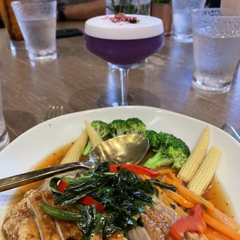 Sisters Thai - Crispy duck ka prow - Thai Near Me - Potomac, Maryland