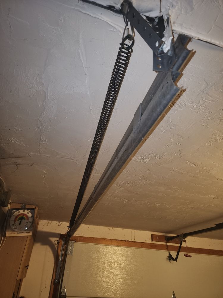Grizzly Garage Door Repair  - Garage Door Contractor in Nashua, NH