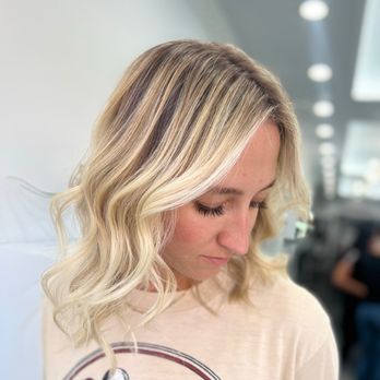 Davida Salon - Hair Extensions Near Me - New York, New York