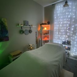 A Touch of Energy - Massage room