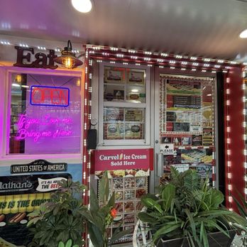 Mario's Pizza House - Pizza Near Me - Arlington, Virginia