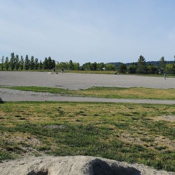 Magnuson Park Off-Leash Area - Dog Parks Near Me - Seattle, Washington
