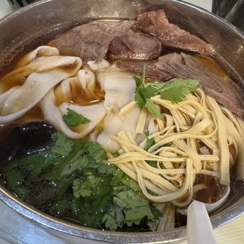 Zhengzhou Noodles - // Beef/Lamb organs mixed/ Mutton Noodle Soup (beef) - Chinese Near Me - Flushing, New York Zhengzhou Noodles - // Beef/Lamb organs mixed/ Mutton Noodle Soup (beef) - Chinese Near Me - Flushing, New York