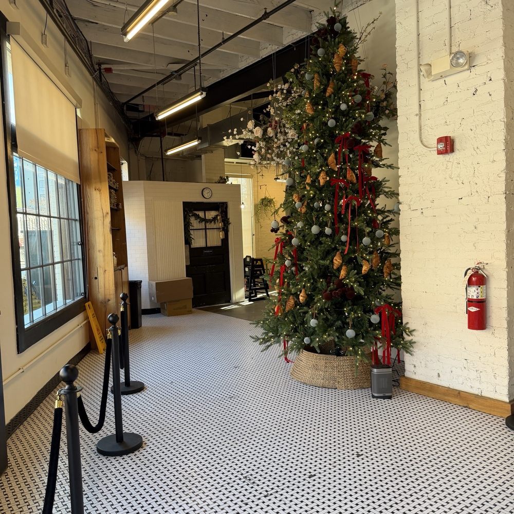 La Maison by Cafe Dear Leon - Coffee & Tea Near Me - Baltimore, Maryland La Maison by Cafe Dear Leon - Coffee & Tea Near Me - Baltimore, Maryland