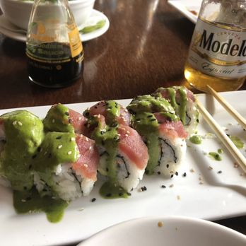 Tiki Bar - Sushi with a cilantro sauce - Sushi Bars Near Me - Cabo San Lucas, BCS