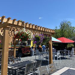 Jules Caribbean BBQ - Seating