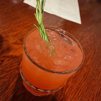 Churchill's - In the garden of good - Pubs Near Me - Savannah, Georgia