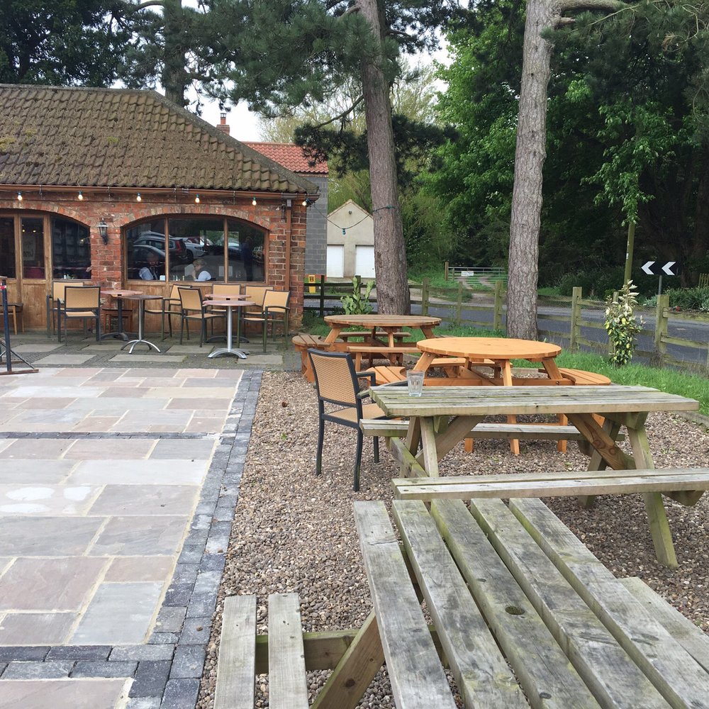 Claytons Corner - Outdoor seating - Desserts Near Me - Market Rasen, NLN