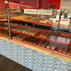 Big Apple Doughnut and Cafe - Donut display