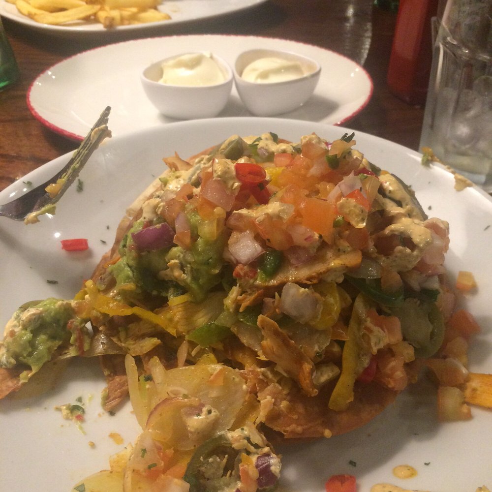 TGI Fridays - Bland chicken tostada with cardboard - American Near Me - Reading, RDG TGI Fridays - Bland chicken tostada with cardboard - American Near Me - Reading, RDG