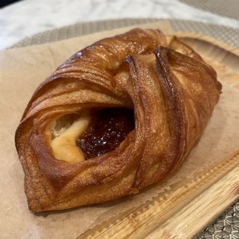 L'Artisane Creative Bakery - Guava-Cream cheese Danish - Bakeries Near Me - Coral Gables, Florida L'Artisane Creative Bakery - Guava-Cream cheese Danish - Bakeries Near Me - Coral Gables, Florida