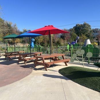 Peppa Pig Theme Park - Picnic seating - Amusement Parks Near Me - North Richland Hills, Texas Peppa Pig Theme Park - Picnic seating - Amusement Parks Near Me - North Richland Hills, Texas