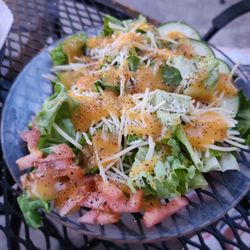 Finn's Food and Spirits - Side salad