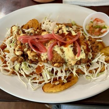 Acao Cafe - Honduran fried chicken with plantain slices with pico de gallo and house sauce. - Breakfast & Brunch Near Me - Mandeville, Louisiana