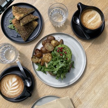 Sunhouse Cafe - Day 2 brekkie: Avo on Sourdough w/ Crispy Chats, no egg, pair of oat Flat Whites, Flat Bread) - Cafes Near Me - Jasper, Alberta