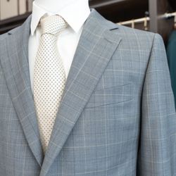 Royal Suits