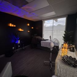 1:1 session private. Escape and relax