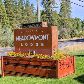 Arnold Meadowmont Lodge - Road Sign - Hotels Near Me - Arnold, California Arnold Meadowmont Lodge - Road Sign - Hotels Near Me - Arnold, California
