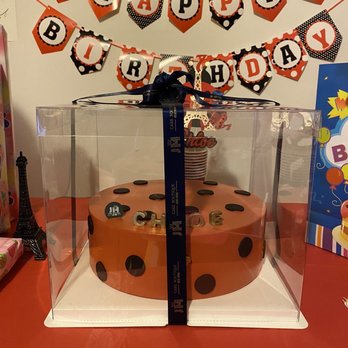 JM Cake Boutique - Fresh Fruit cake - Custom Cakes Near Me - Brooklyn, New York